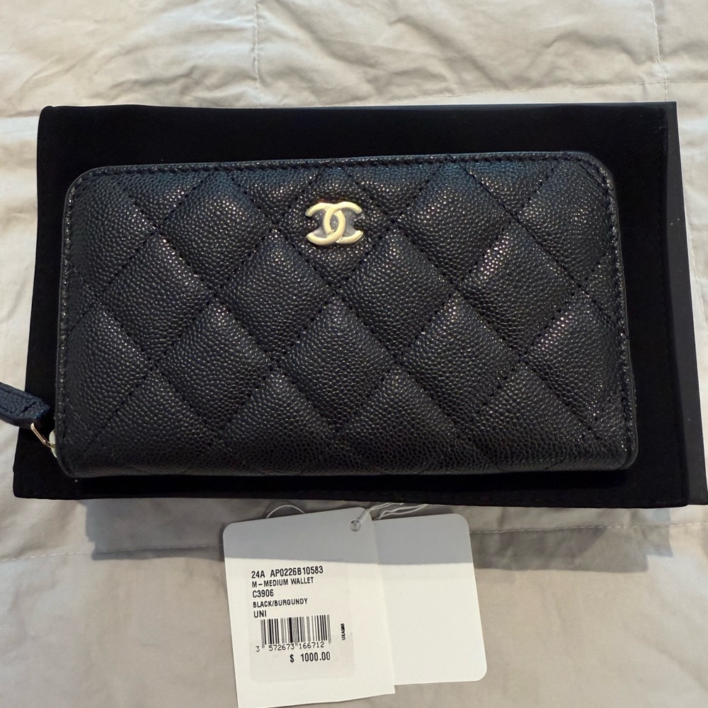 CHANEL Black Quilted Zipper Wallet brand new with tags - Picture 5 of 14